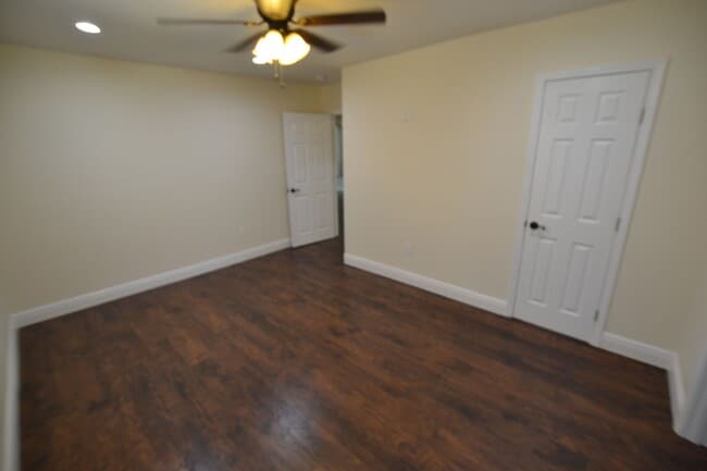 Building Photo - Newly remodeled, 3 bedroom, 2 bath home near Southern University loaded with amenities!