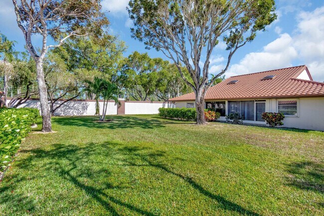 Building Photo - 6100 Waldwick Cir