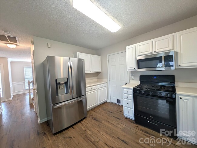 Building Photo - 7603 Lullwater Cove