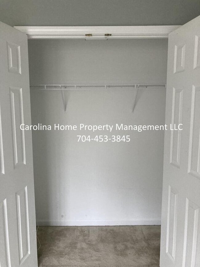 Building Photo - 7487 Pilot Cove Ct