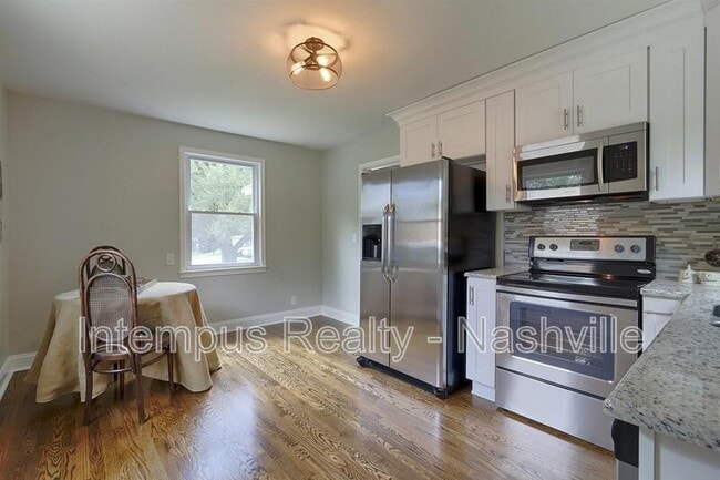Building Photo - 98 Oriel Ave