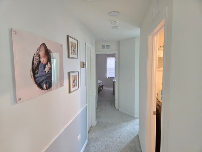 Building Photo - 2140 Weatherbee Ln