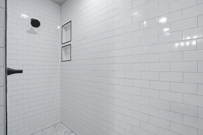 Building Photo - 2933 S Hills Ave