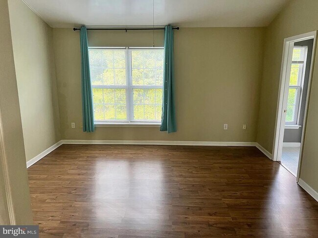 Building Photo - 439 Amelanchier Ct