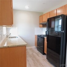 Building Photo - 413 S Main St