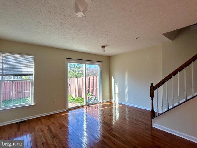 Building Photo - 1703 Bluffs Island Ct
