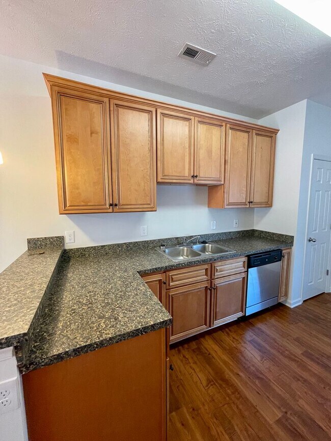 Building Photo - 1459 Taylor Grove Ln
