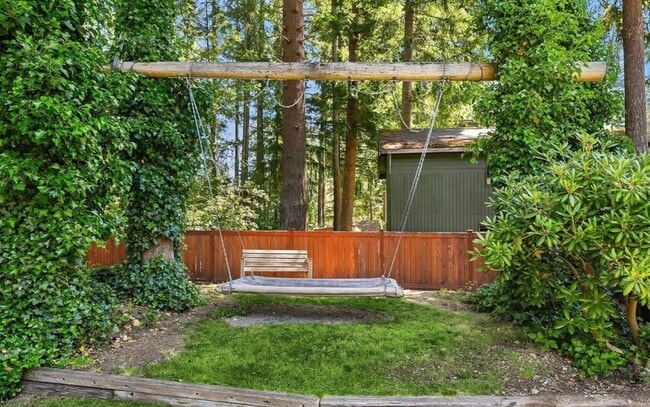 Building Photo - Updated 3-Bedroom Rambler with Large Yard in North Bend