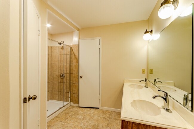 Building Photo - 22802 Whispering Willow Dr