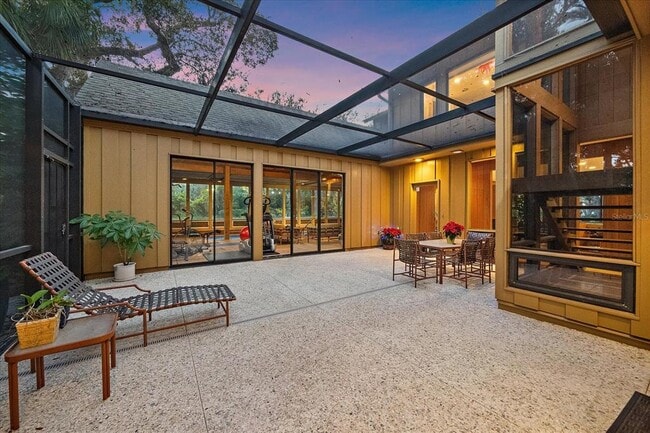 Building Photo - 3348 Old Oak Dr