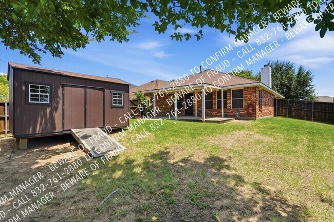 Building Photo - 615 Magnolia Ln