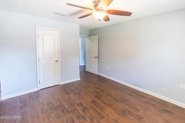 Building Photo - 403 E Gulf Blvd