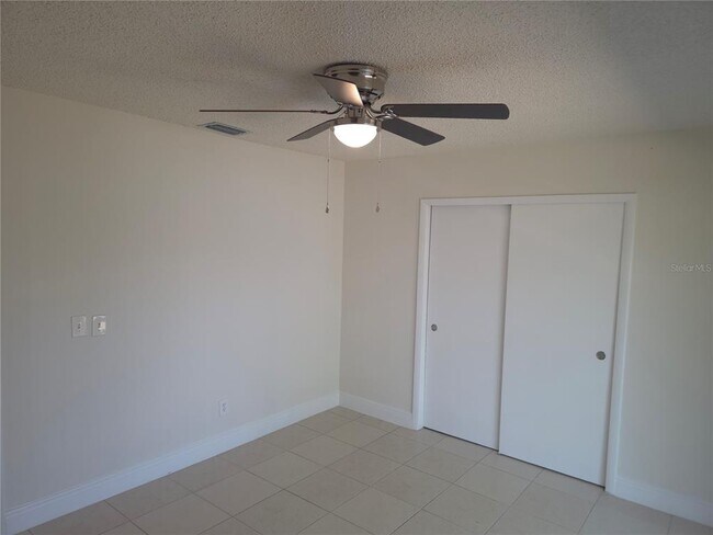 Building Photo - 10410 N Ojus Dr