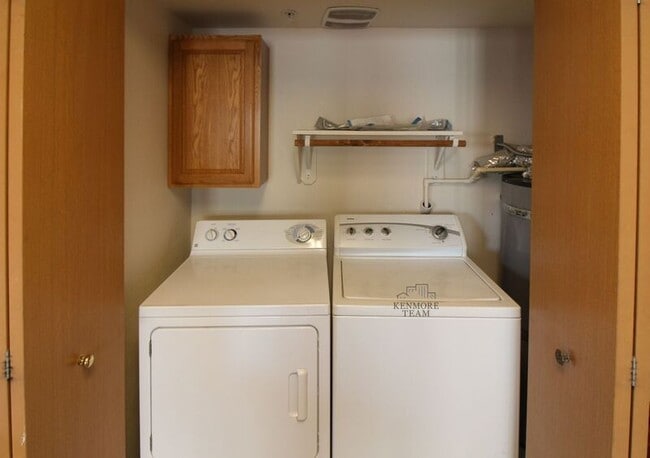 Building Photo - 6405 Chapel Hill Blvd