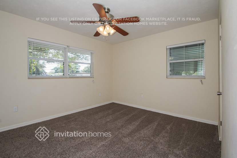 Building Photo - 5620 2nd Ave Dr W