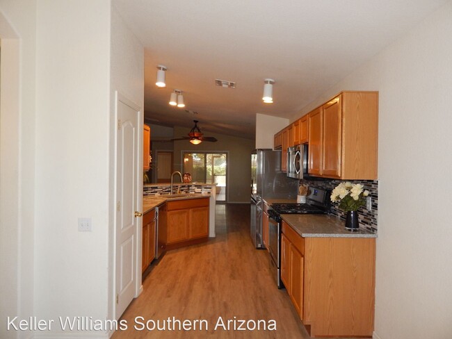 Building Photo - 4 br, 2 bath House - 8925 N Tortolita Bluf...