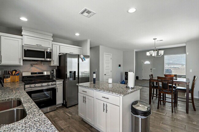 Building Photo - 837 Paseo Drusy Pl