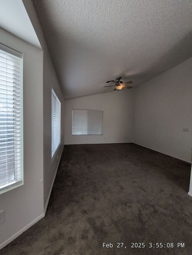 Building Photo - Welcome to your new cozy, immaculate and spacious home!