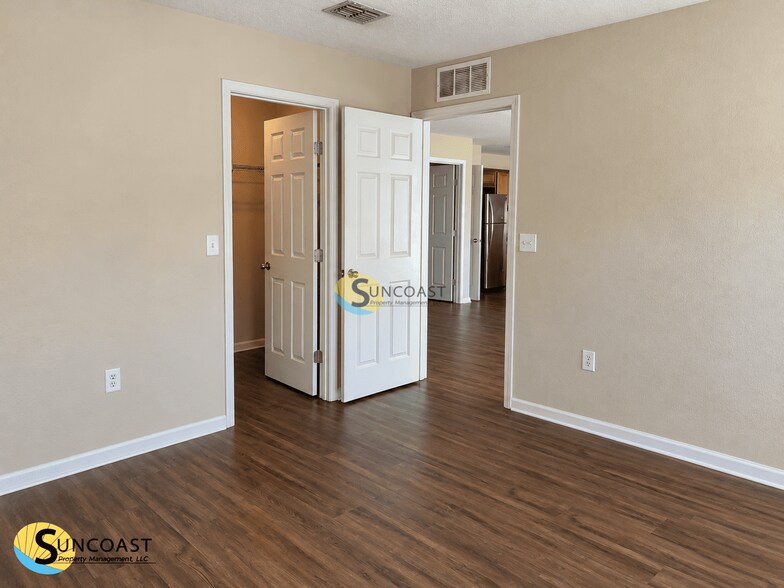 Building Photo - 8790 Kaye Ln