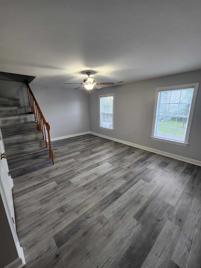 Building Photo - 152 Molinia Dr