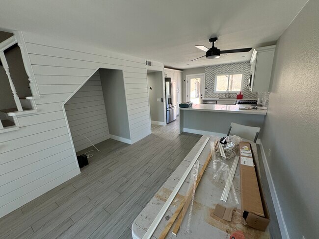Great Room - 415 Tava Ln