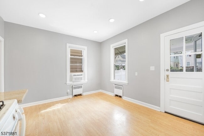 Building Photo - 38 Semel Ave