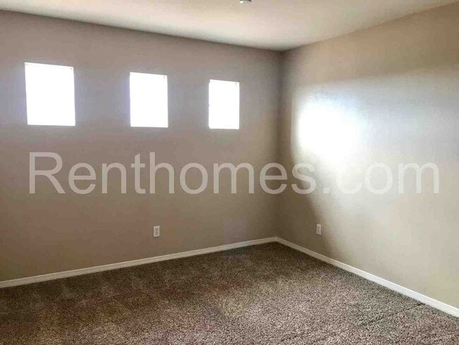 Building Photo - 5539 Alexandrine Ct