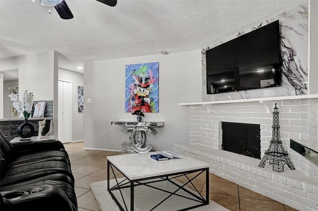 Building Photo - 4350 Kacee Dr