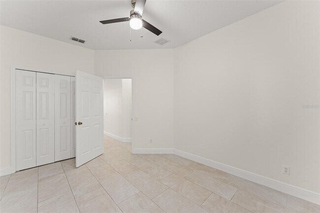 Building Photo - 8838 Abbotsbury Dr