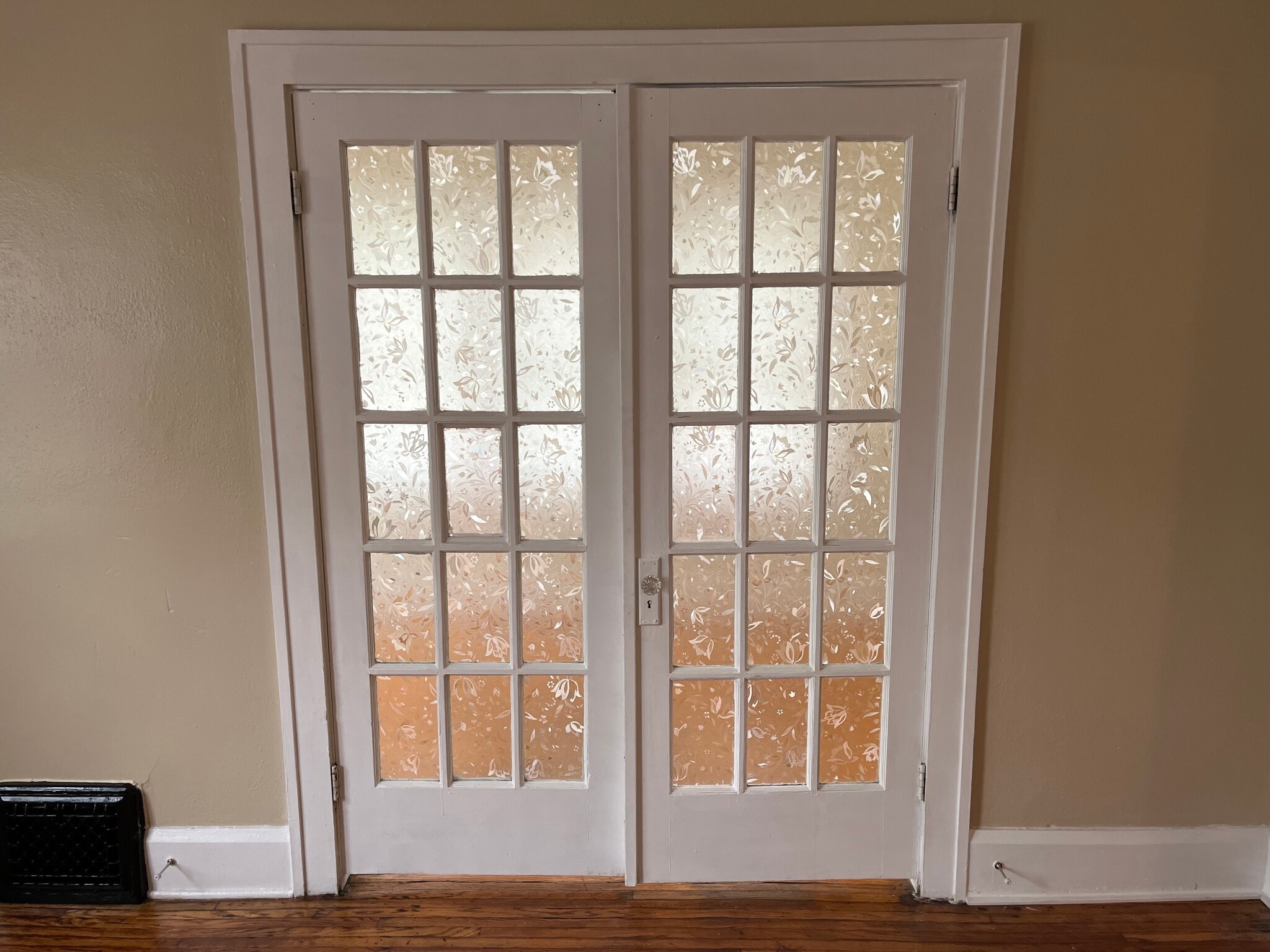 Entry to bedroom two - 1623 Parmele St