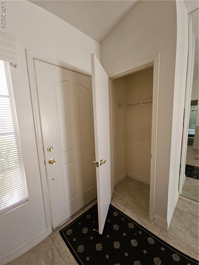 Building Photo - 2525 Palmridge Dr