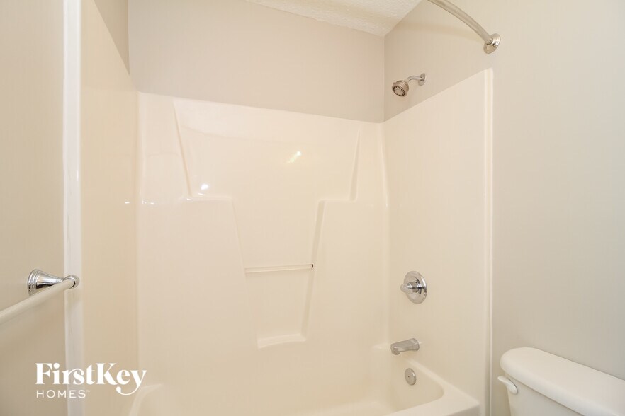 Building Photo - 4725 Beckel Ct