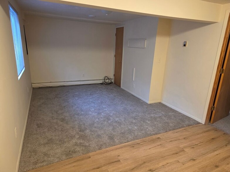 Building Photo - 1707 Meadowbrook Rd