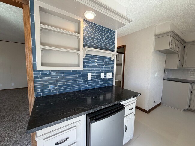 Building Photo - Beautiful 3bed/2.5bath Updated Westside Norman Home Available for Rent!