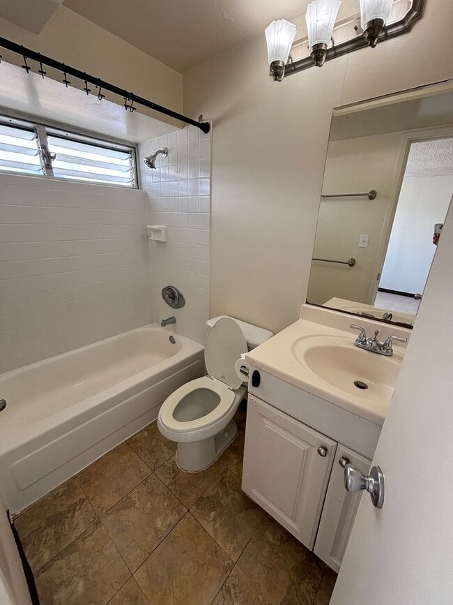Building Photo - Regency Tower - Studio/1 Bath/1 Prkg - $1,500