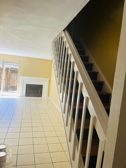 Building Photo - 6701 Dickens Ferry Rd