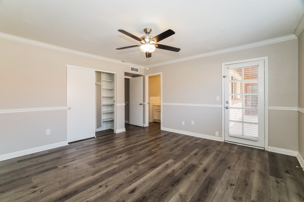 Building Photo - 440 E San Pedro Ave