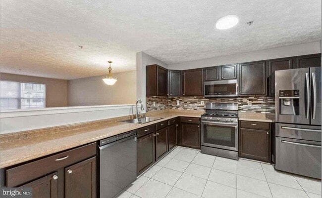 Building Photo - 16116 Edenwood Dr