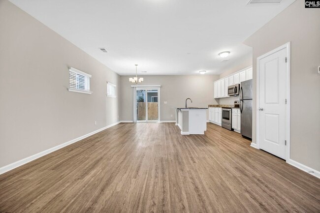 Building Photo - 135 Hunters Grove Dr