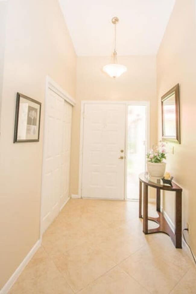 Building Photo - 4907 Boxwood Cir