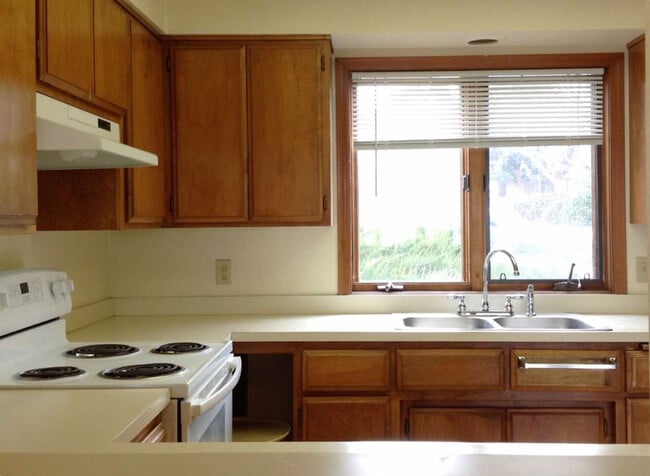 Building Photo - 203 N Wightman St