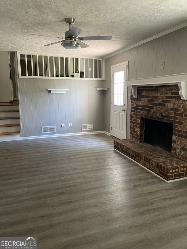 Building Photo - 2660 Turner Valley Cir SW