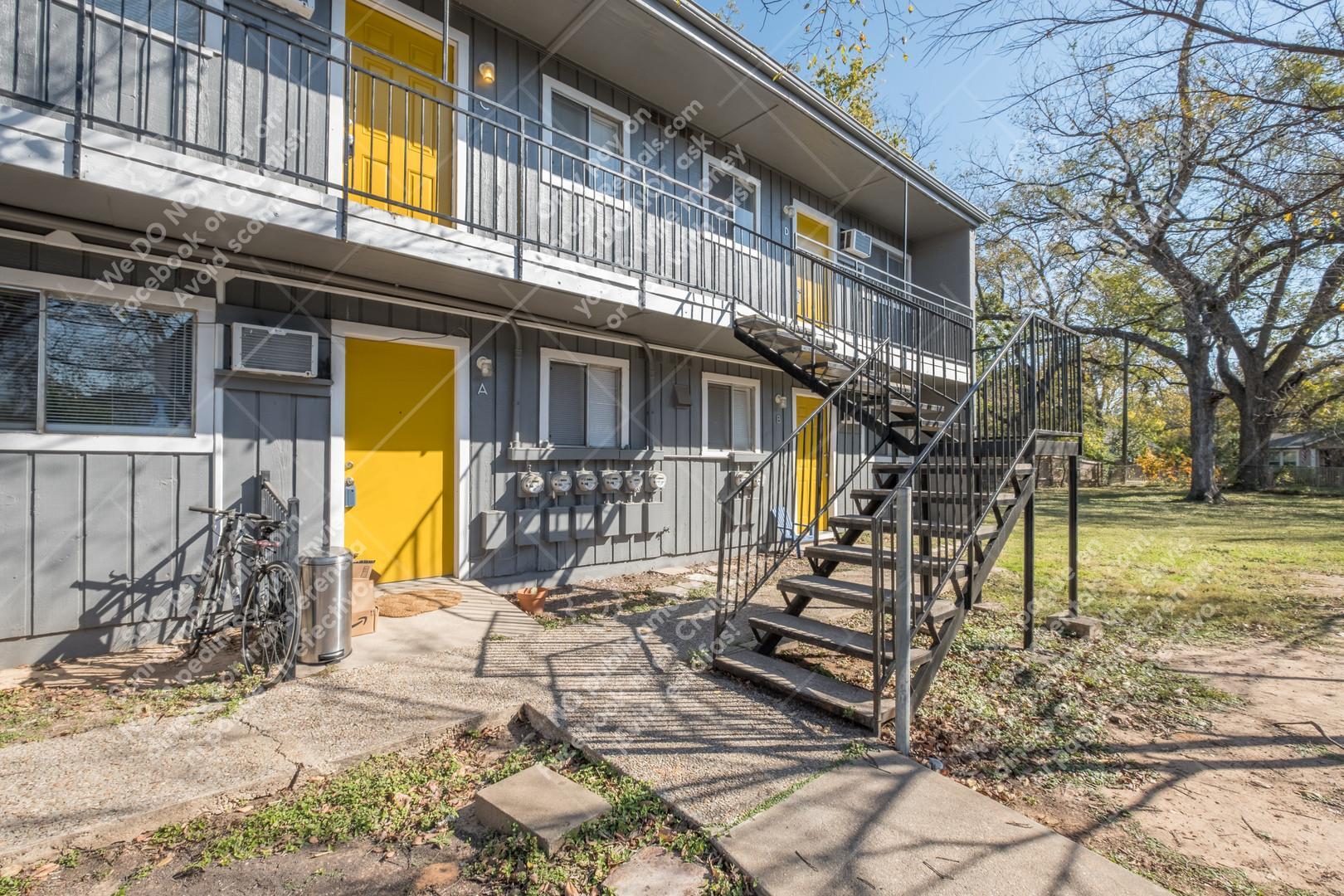 Building Photo - 903 Springdale Rd