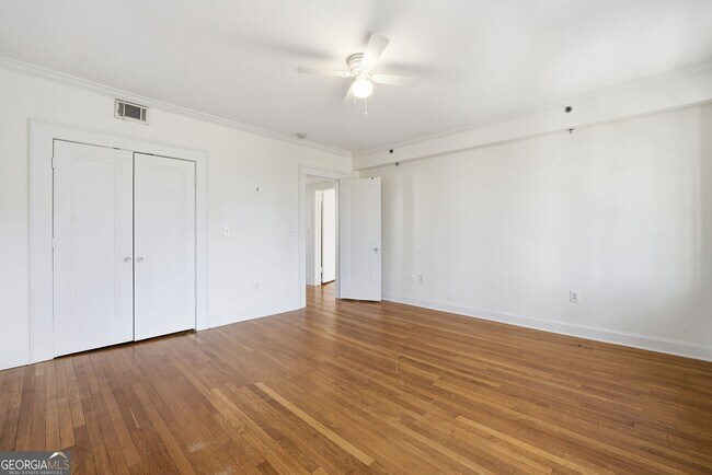 Building Photo - 2814 Peachtree Rd NW