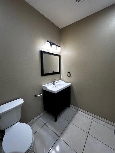 Building Photo - 1120 Crown Ridge