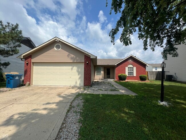 Primary Photo - 2010 Twin Leaf Ct