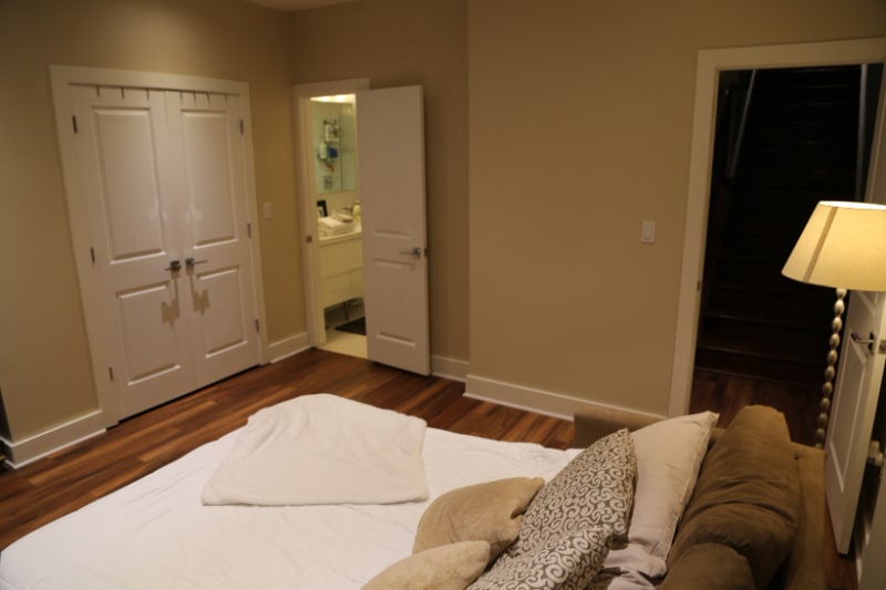 Building Photo - 811-818 8th St NE