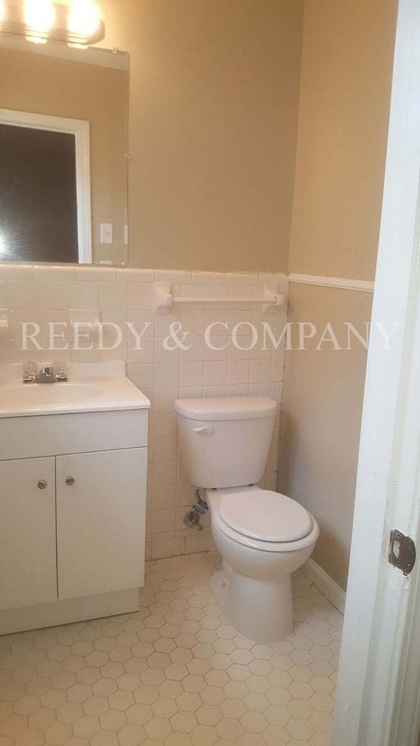 Building Photo - 4225 Arrowhead Rd