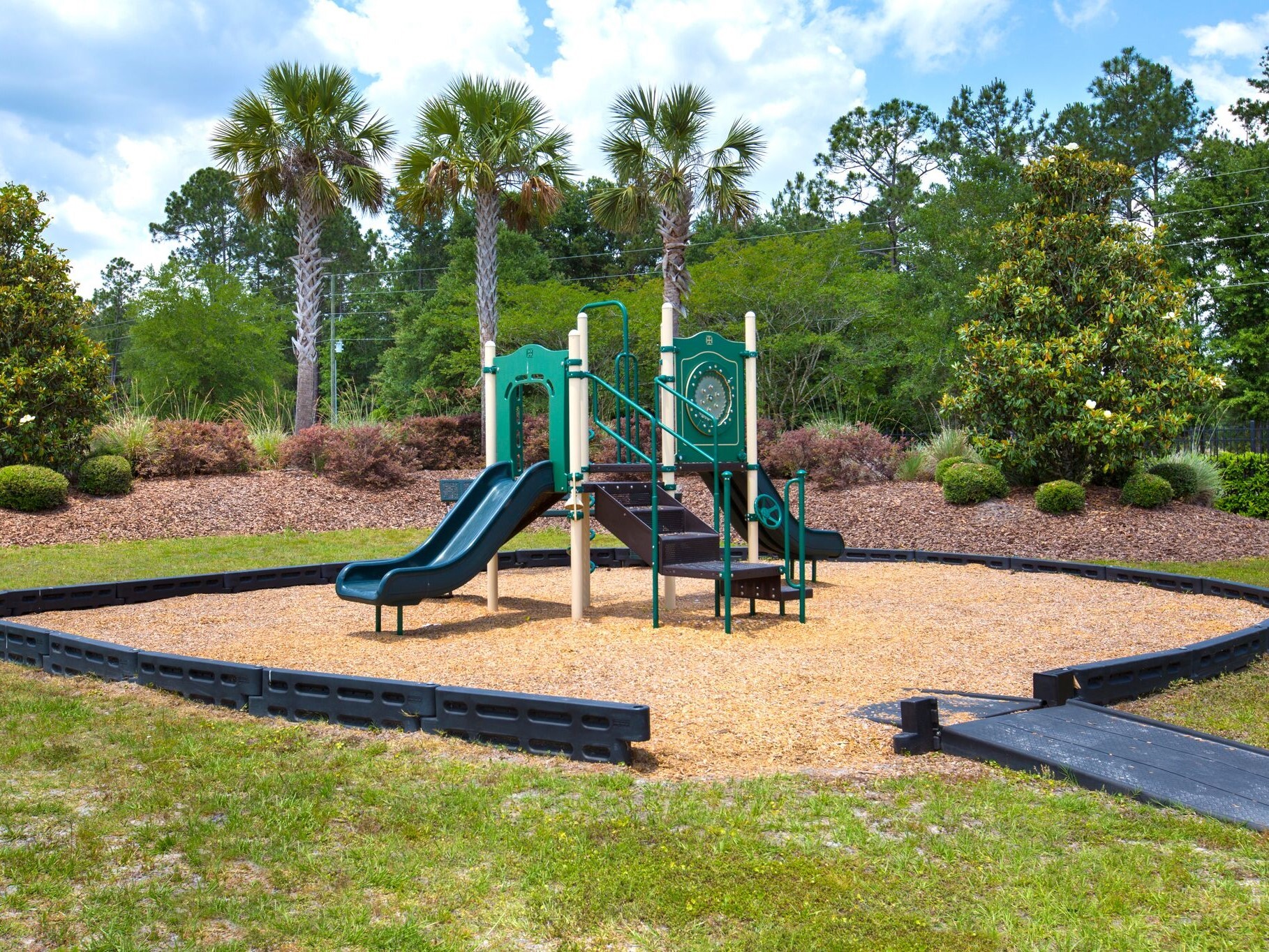Building Photo - 3363 Roundabout Dr