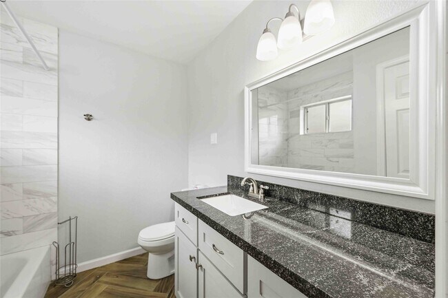 Building Photo - 5522 Bridgegate Dr